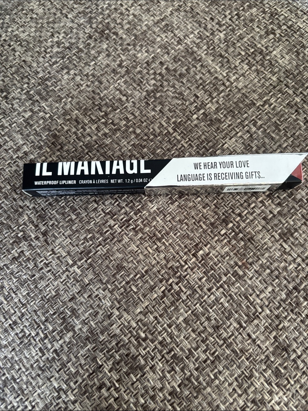New in box!! IL MAKIAGE waterproof Lip Liner